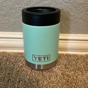 Yeti 12 oz Colster Can Cooler